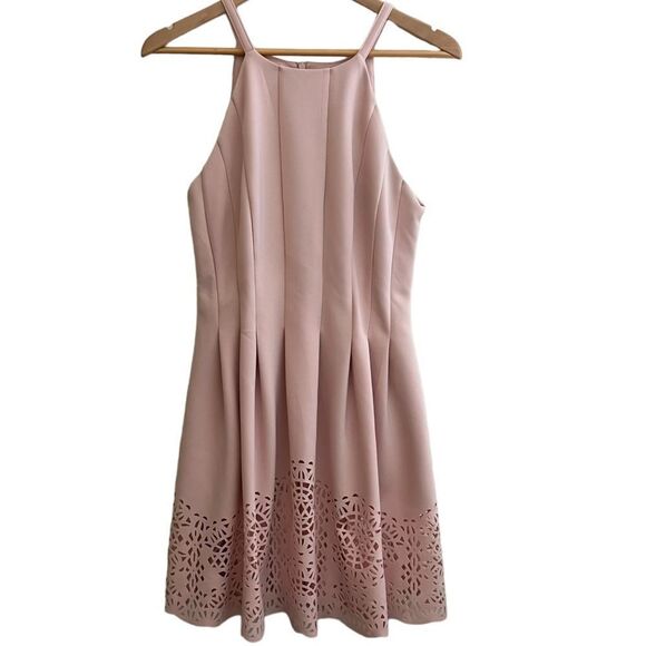 VINCE CAMUTO Size 14P Laser Detail Light Pink Dress has pockets! - Picture 5 of 16